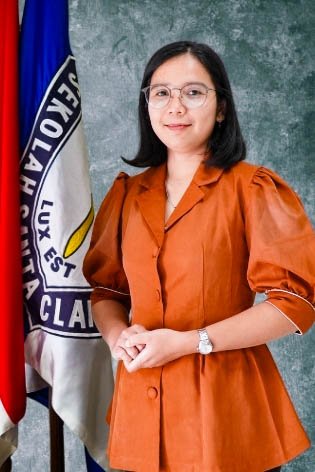 Anastasya Yunitasari, S.Hum., S.Pd.