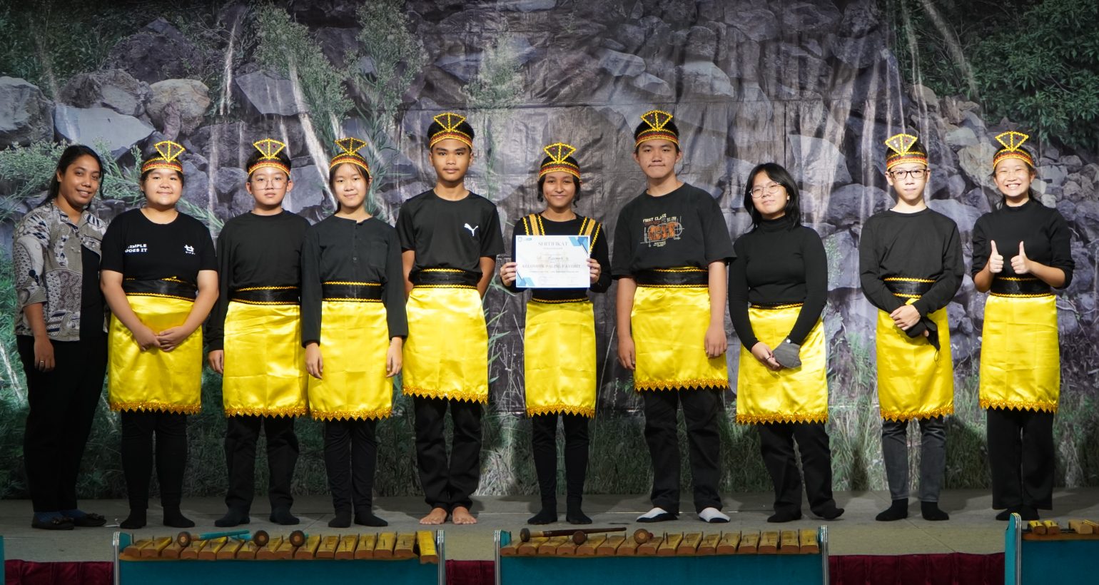 PAMERAN KARYA P5 KELAS VIII