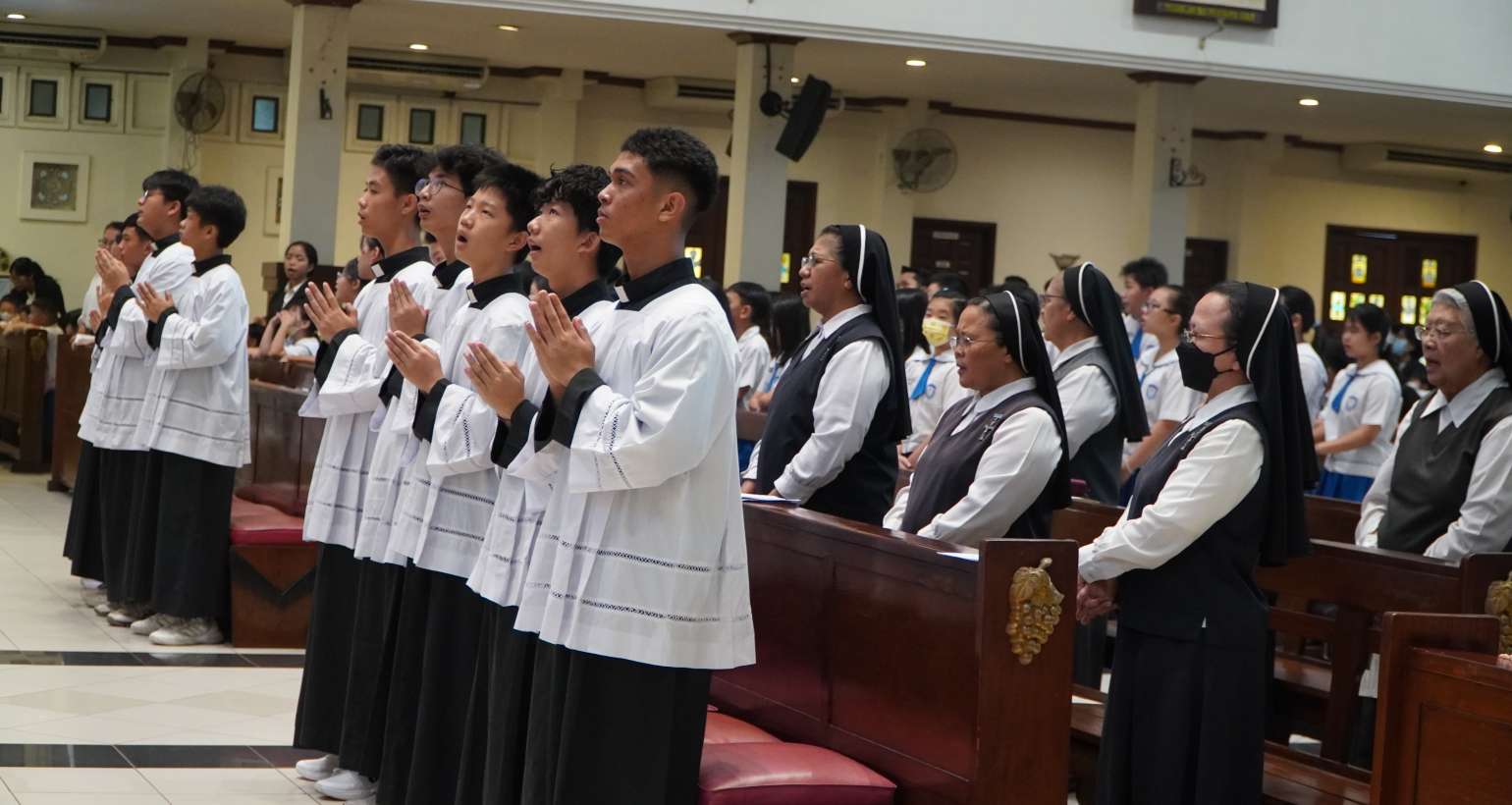 MISA PERINGATAN PENAMPAKAN MARIA GUADALUPE