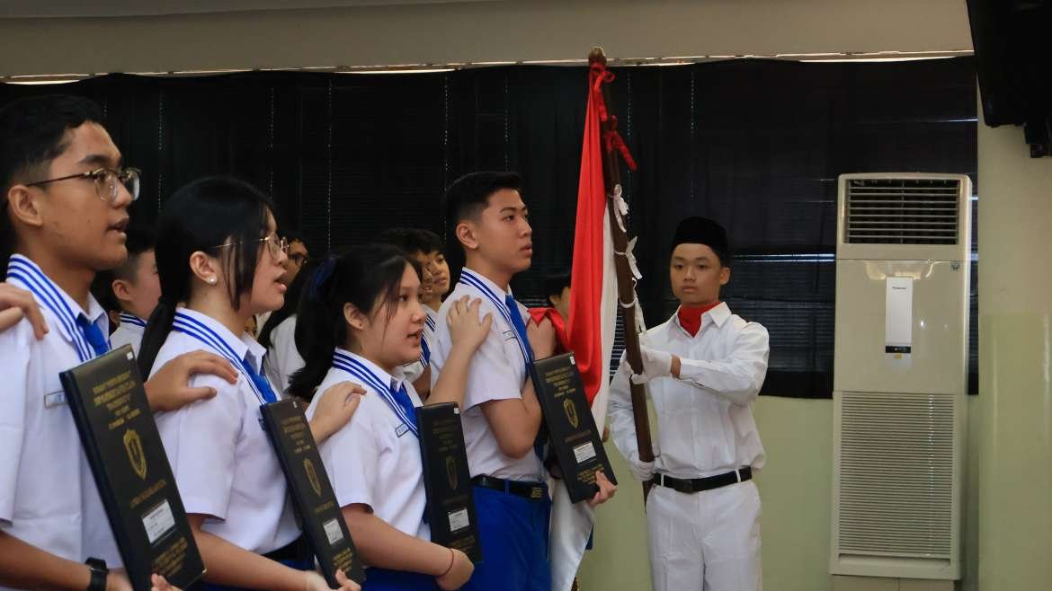 Mengantar Langkah dengan Rasa Syukur: Sukses dan Tertibnya Upacara Penyerahan Ijazah Angkatan ke-51